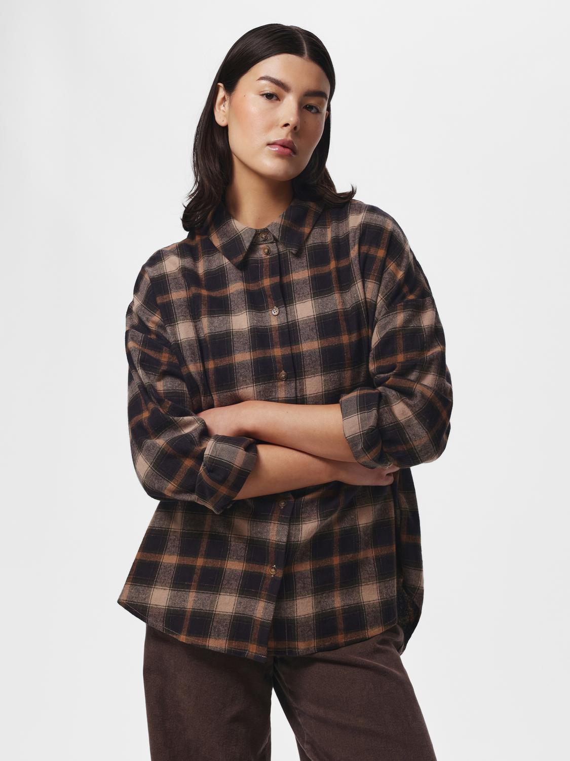 model_shot-front